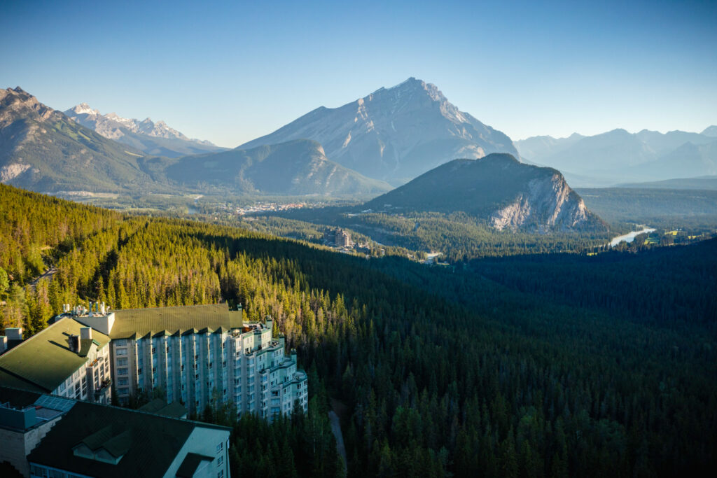 CAN_Alberta_RimrockHotel_Rimrock Resort Hotel. Photo Credit – Life Outside Studio – Summer Hero Image