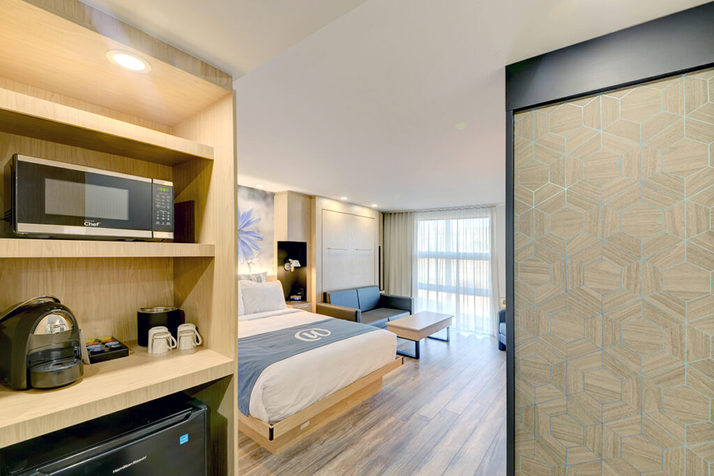 CAN_Quebec_l’Hotel Universel_bedroom