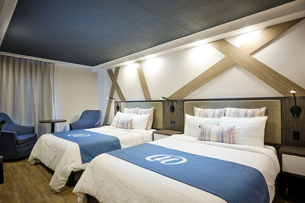 CAN_Quebec_l’Hotel Universel_room