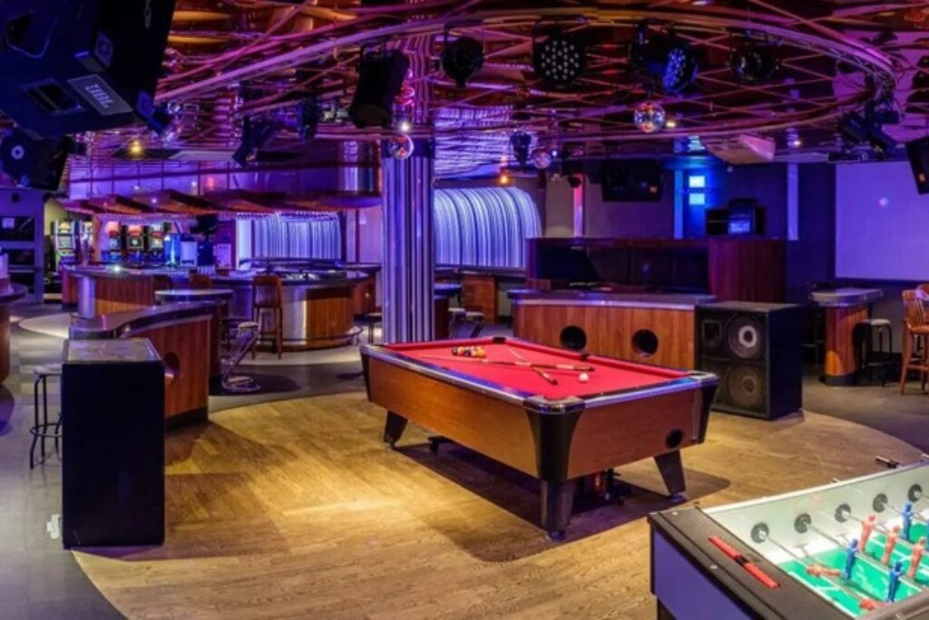 Bar