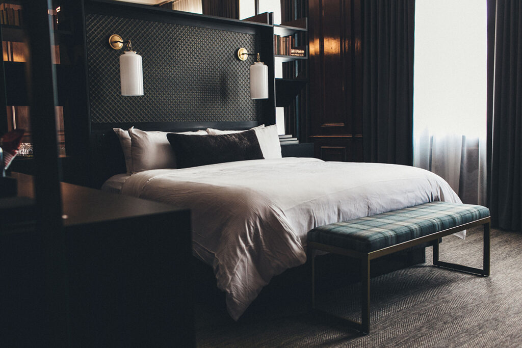 USA_Michigan_Detroit Foundation Hotel_Guest Room