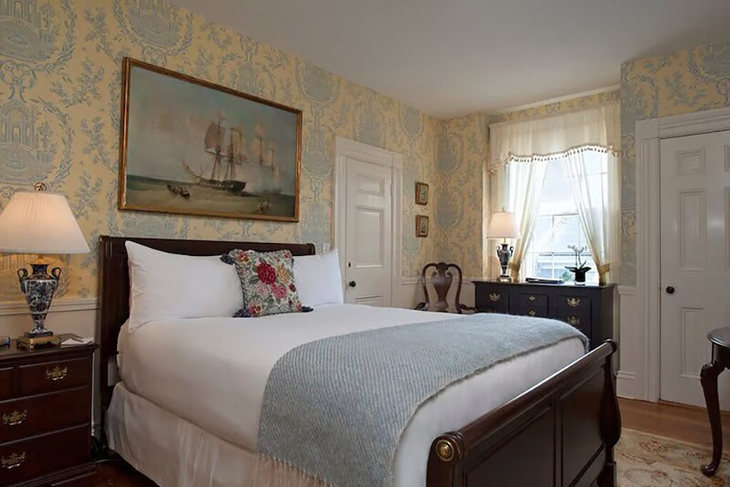 Hotel Guest Room