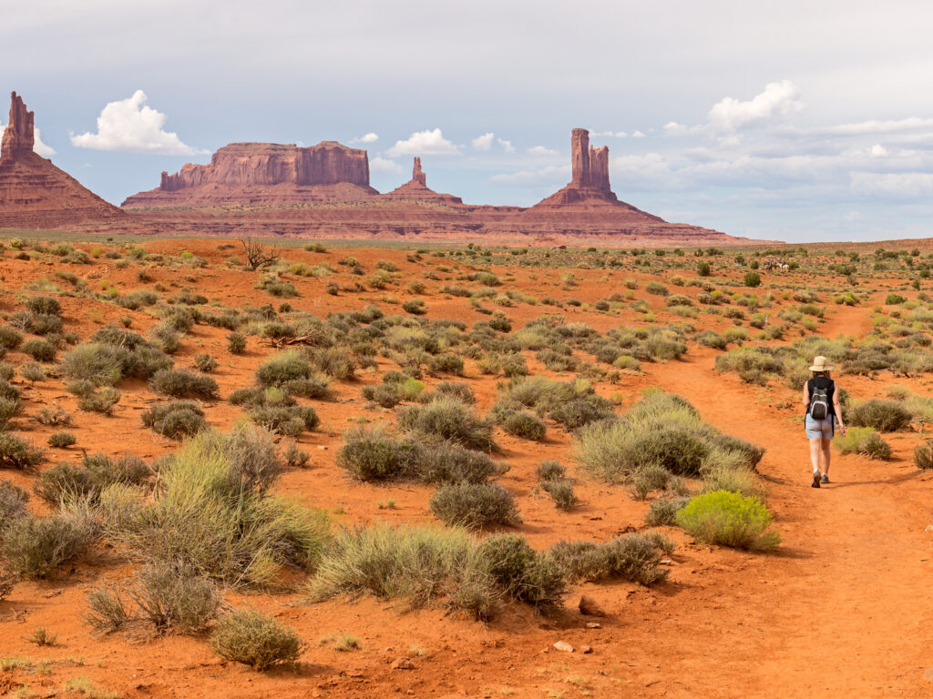 Hiking the Wildcat trail in Monument Valley