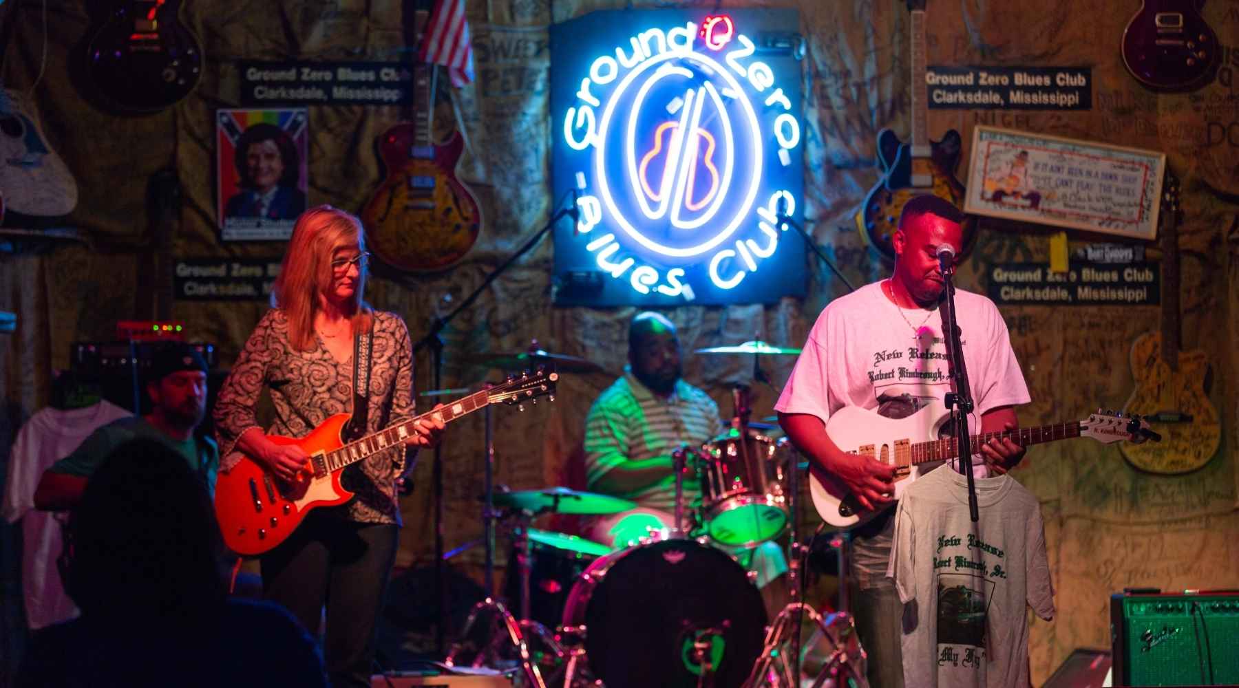 See a Live Performance at Ground Zero Blues Club - Journeyscape