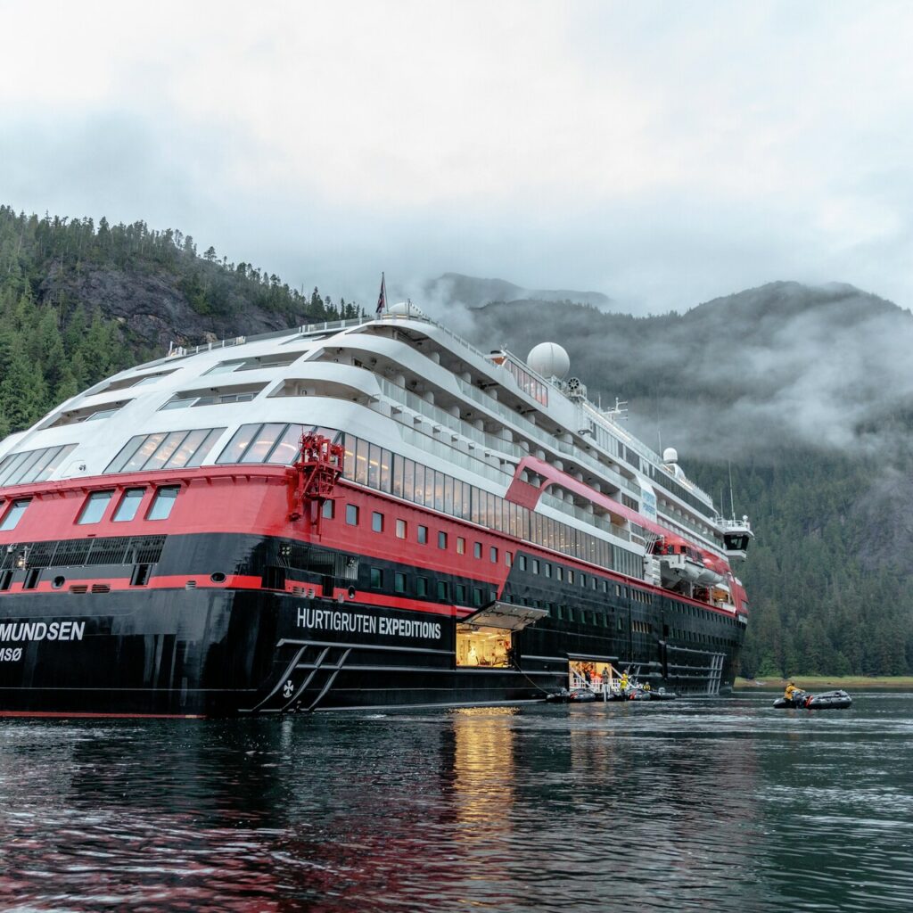 Oscar Farrera/ Hurtigruten