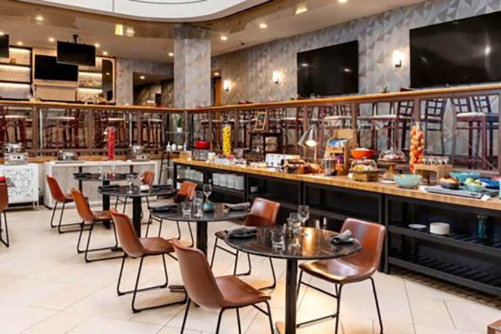 Hotel restaurant
