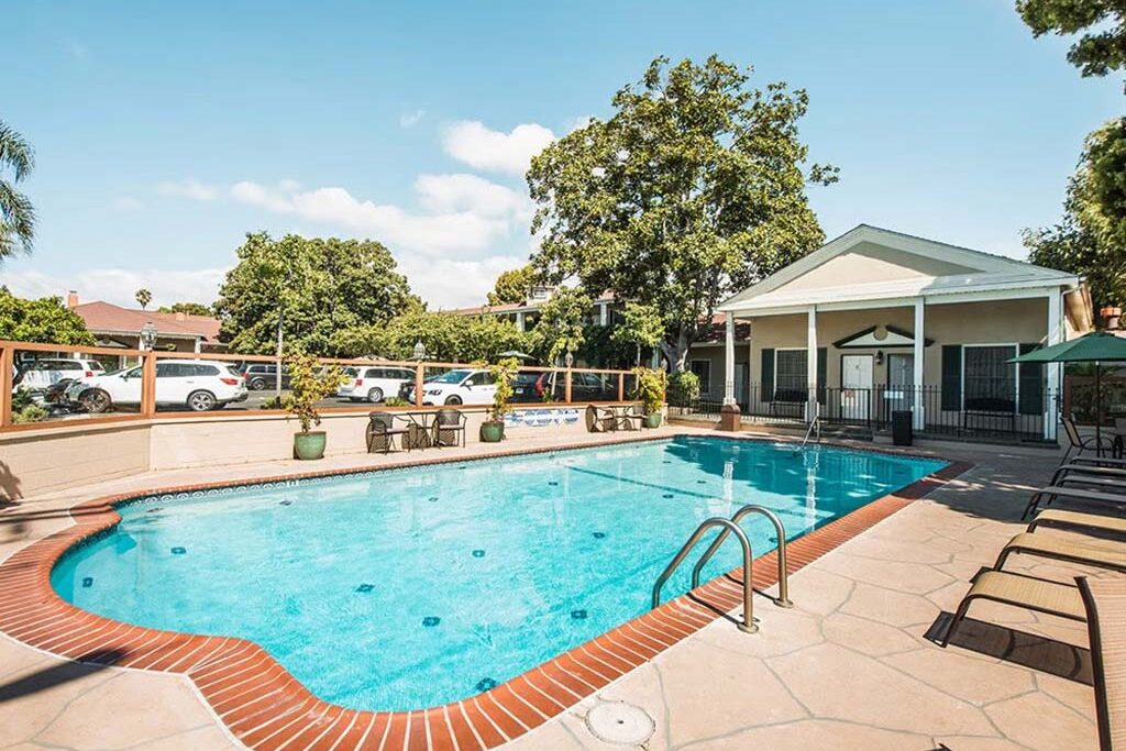 Hotel pool