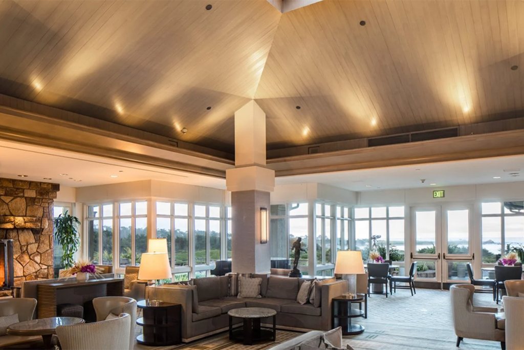 Lobby and lounge at the inn