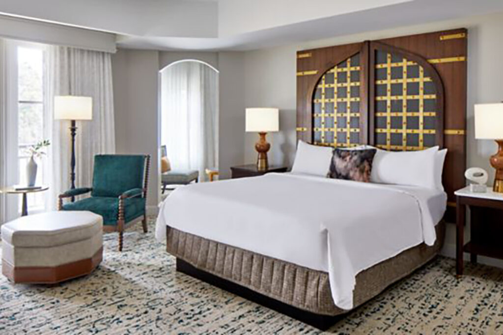 Suite guest room