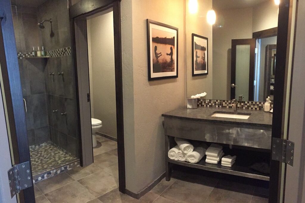 Guest room with bathroom