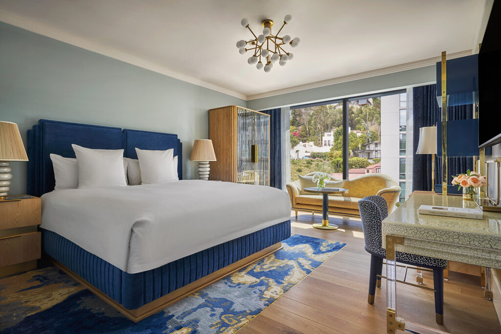 Guest room with king bed