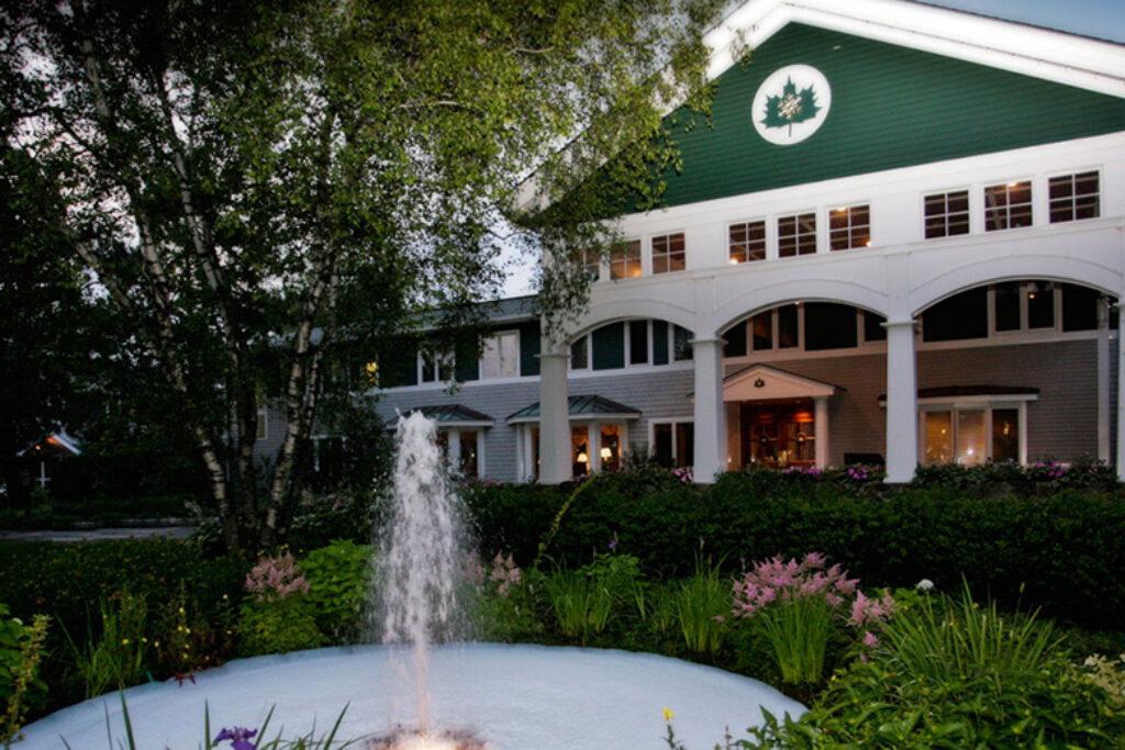 Hotel with fountain outside