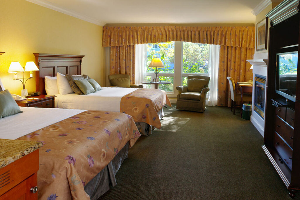 Hotel guest room with 2 beds