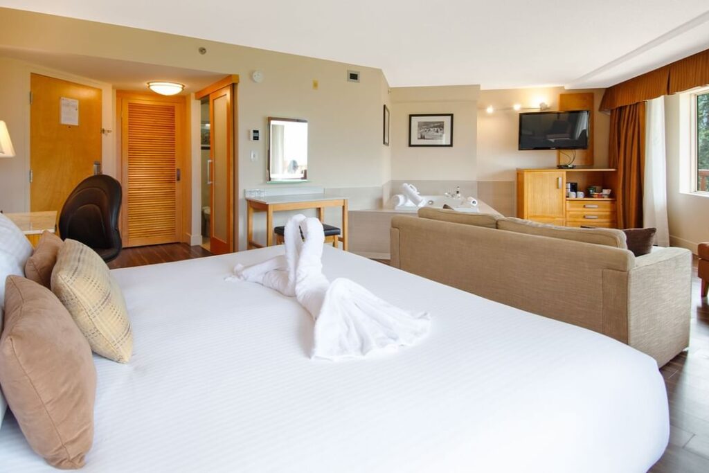 Coast Hillcrest Hotel Bedroom
