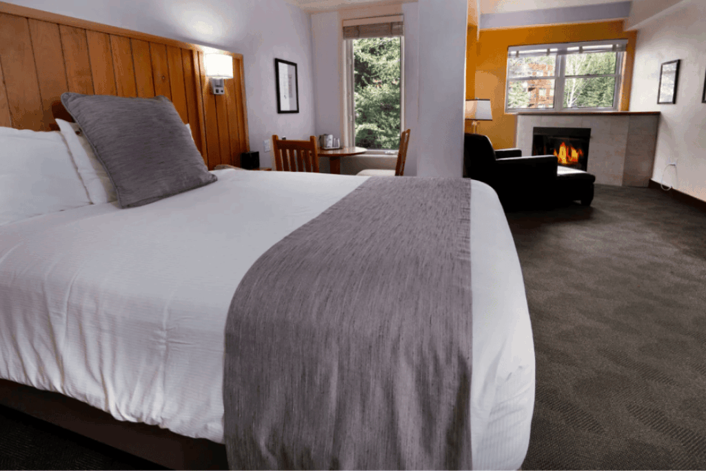 Camel’s Garden Hotel Bedroom