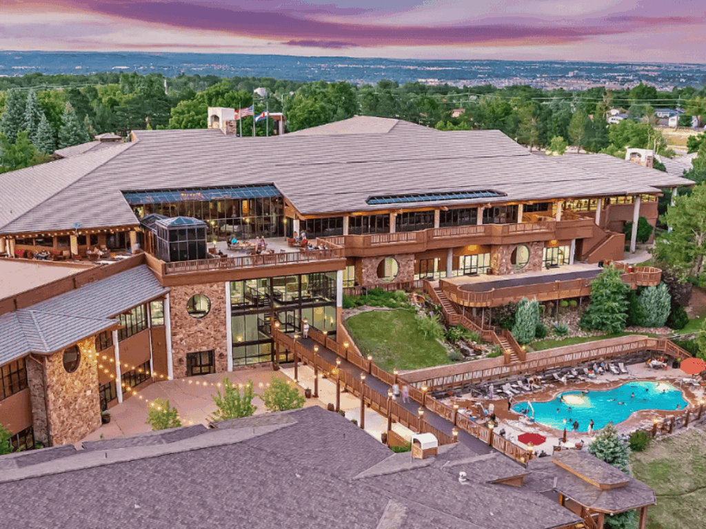 Cheyenne Mountain Resort Exterior