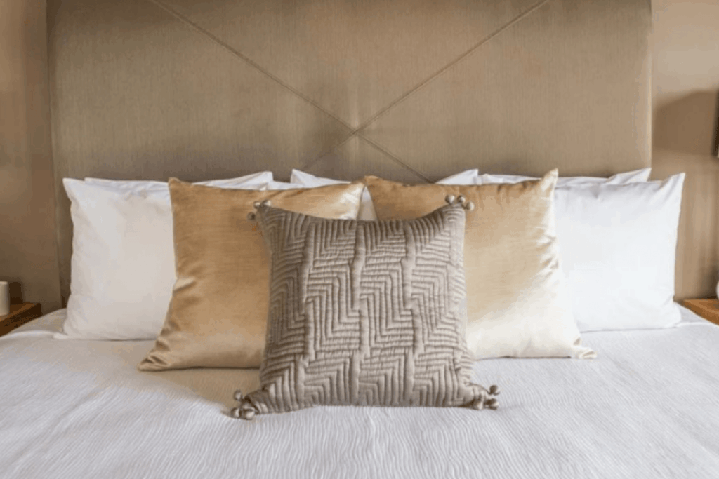 Magnolia Dallas Downtown Guest Room