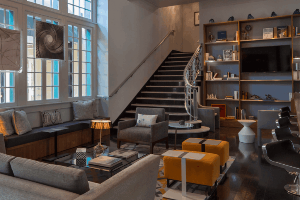 Le Méridien Dallas, The Stoneleigh Lobby