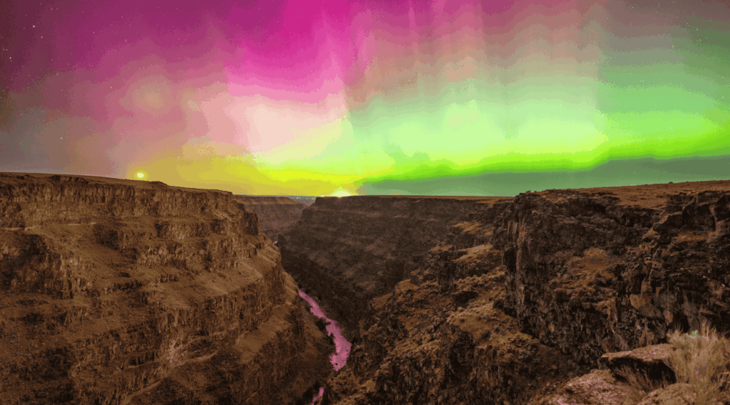 Bruneau River Northern Lights in Idaho