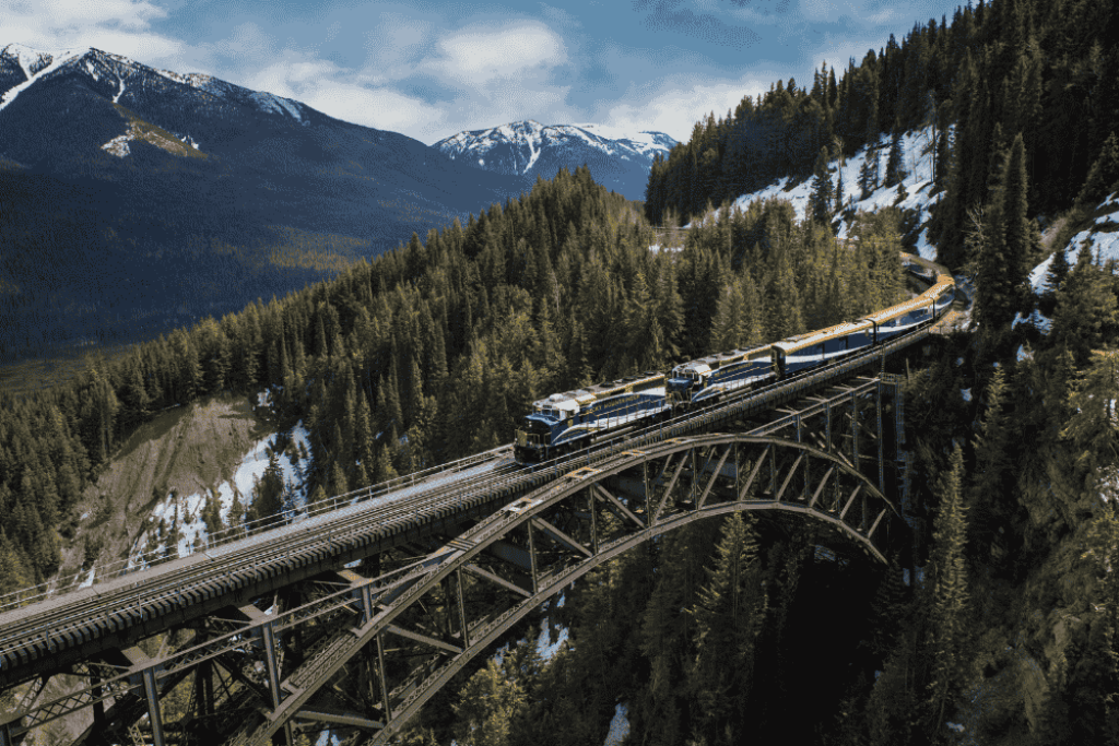 Rocky Mountaineer travelling across Stoney Creek Bridge on the First Passage to the West Route